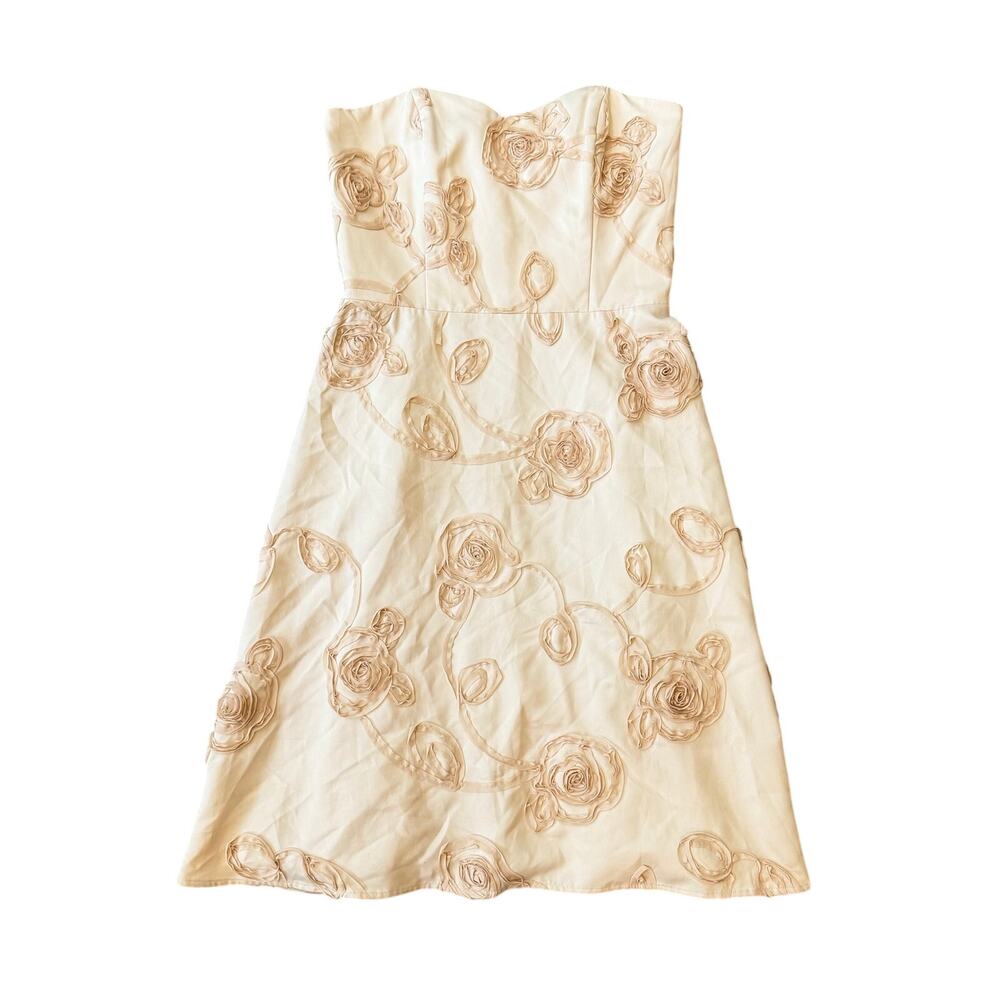White House Black Market Ivory Strapless 3D Floral Formal Dress Size 4